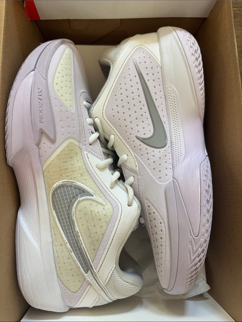 Nike GT Cut Cross basketball shoes